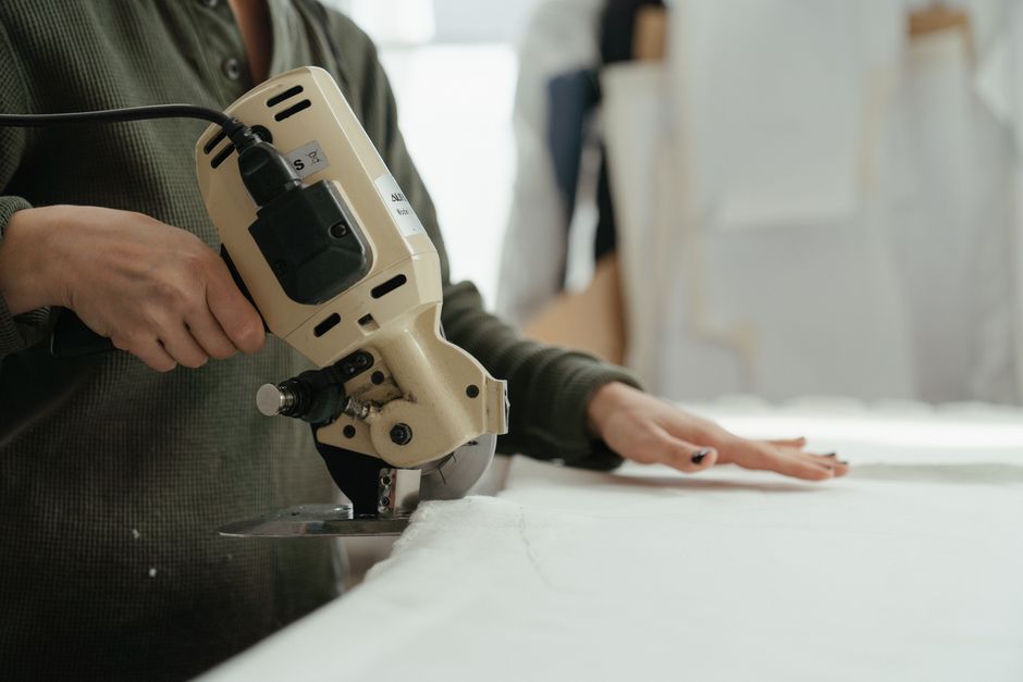 Fabric Cutting Machine